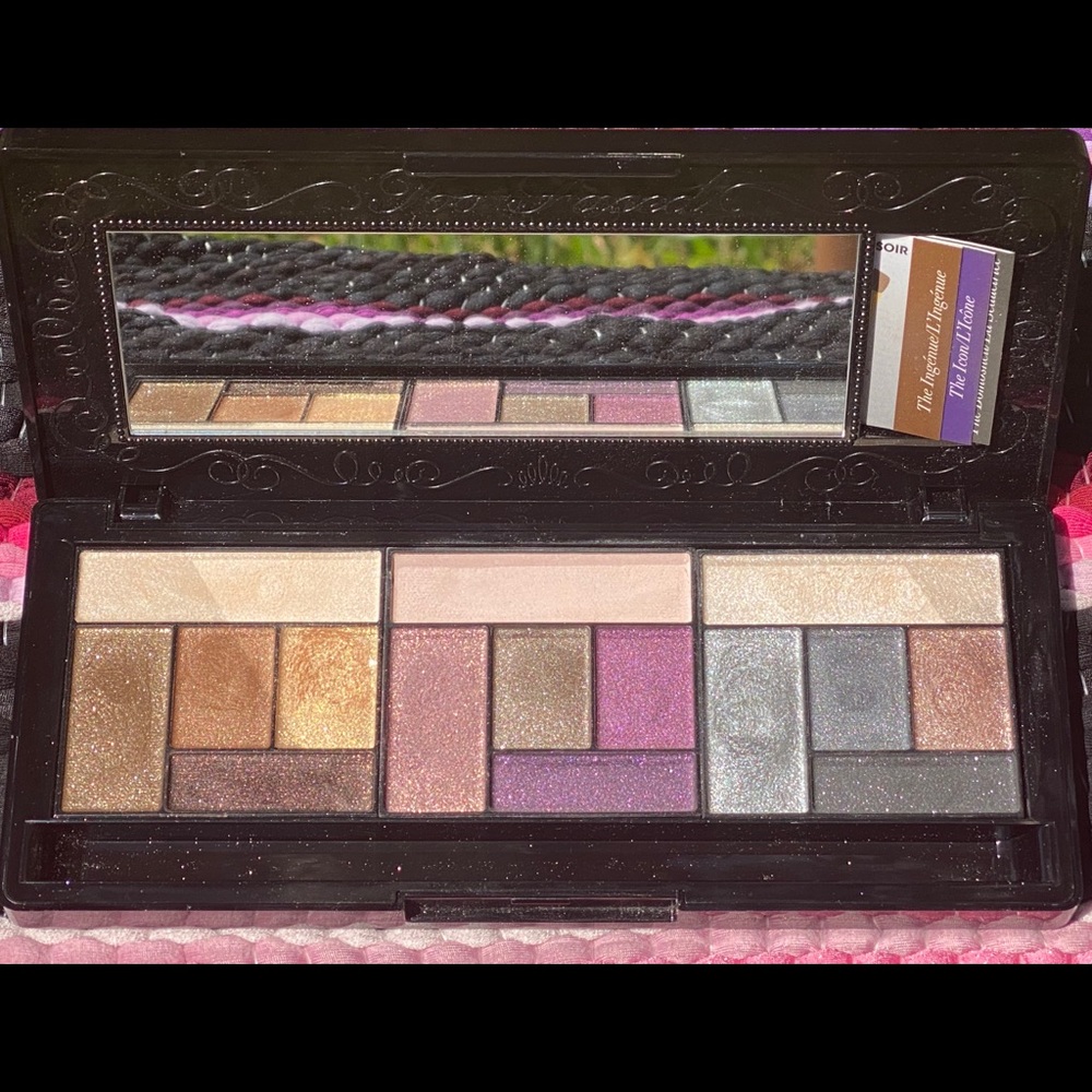 Too Faced the Return of Sexy palette.